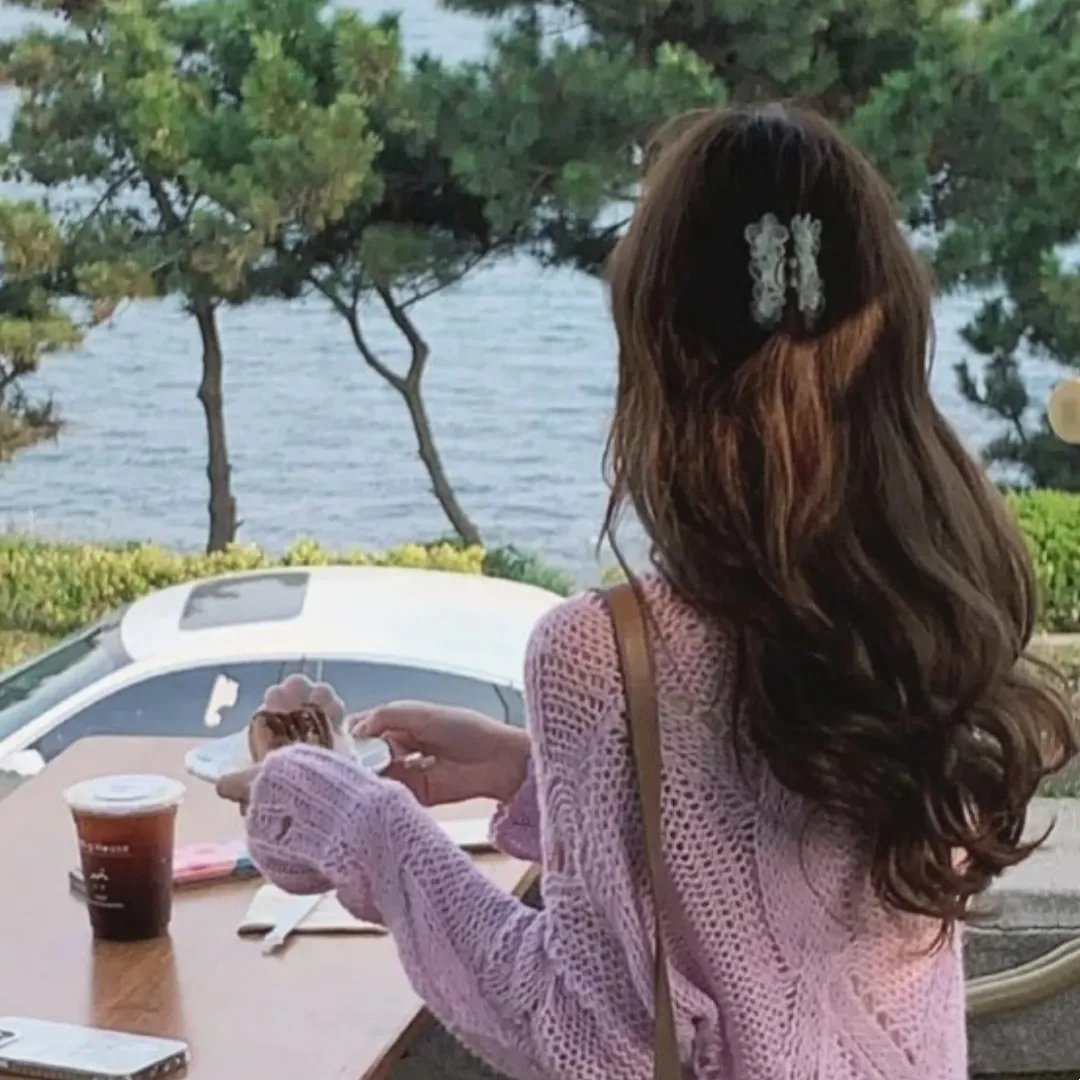 玉女撩春